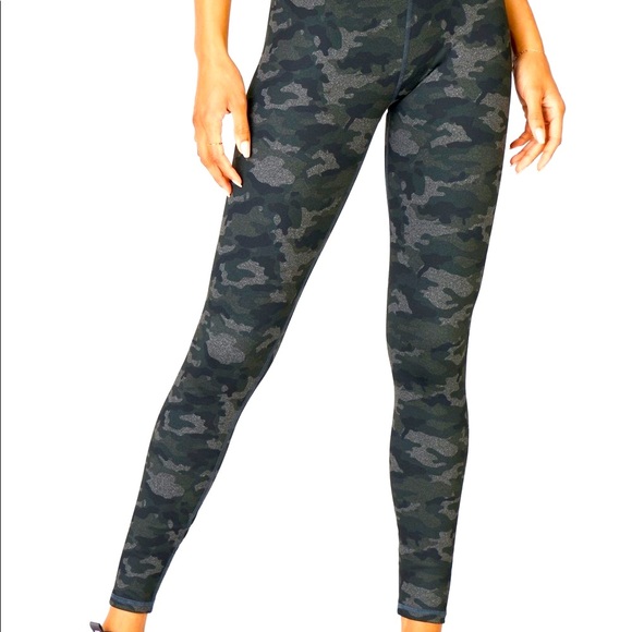 Fabletics Pants - Fabletics Charcoal Camo 7/8 Leggings